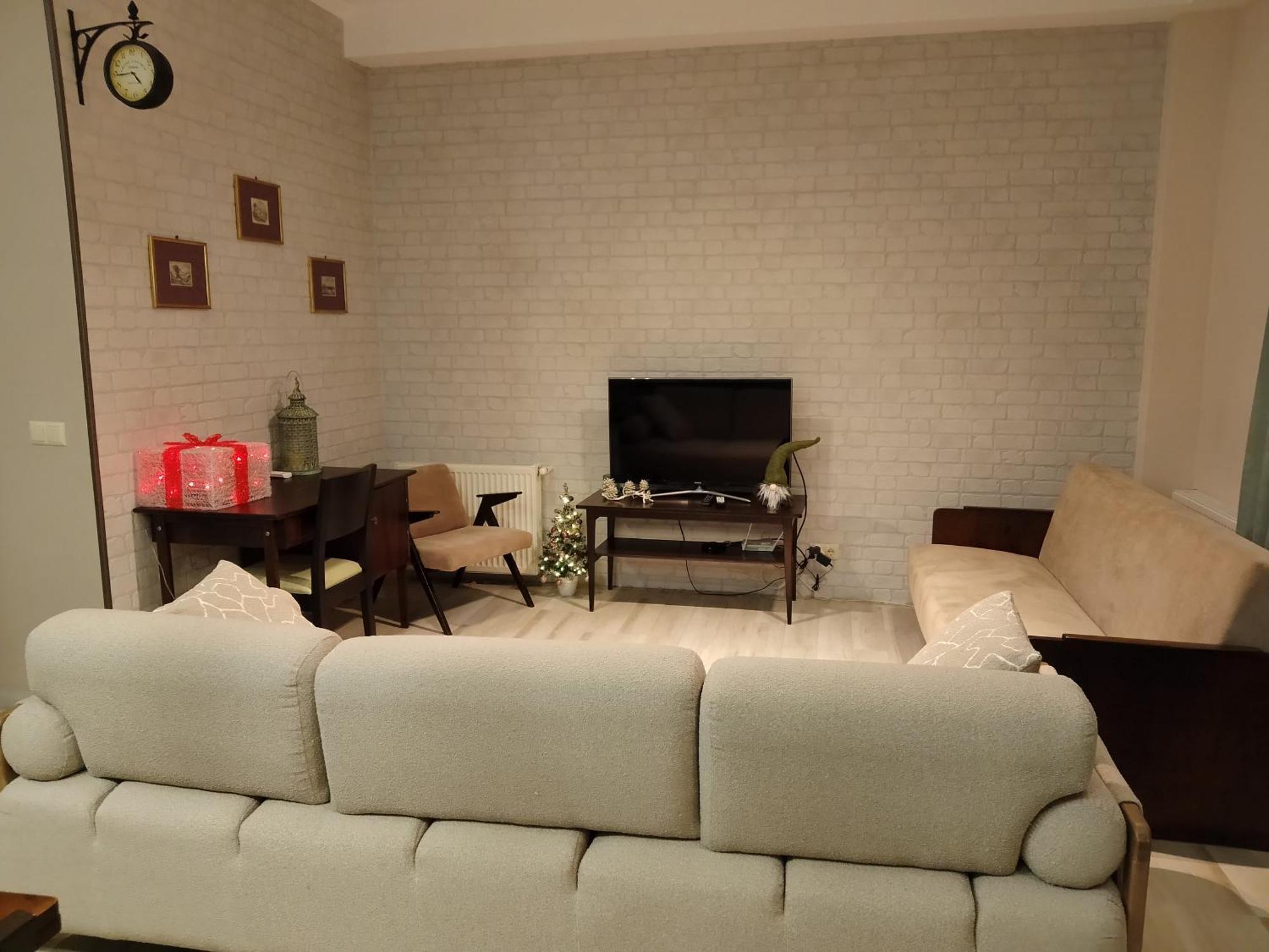 Medea'S Home Кутаиси Екстериор снимка