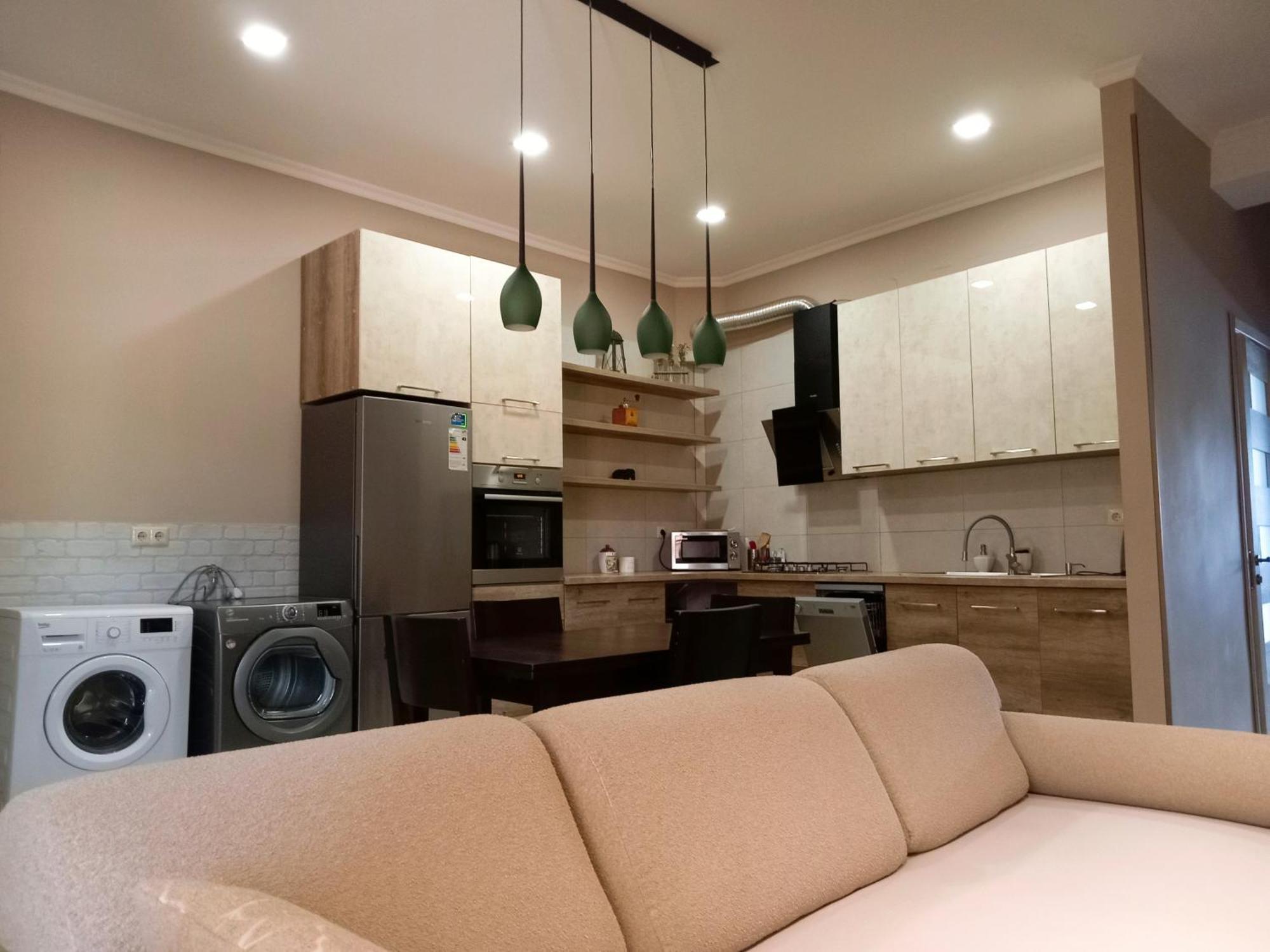 Medea'S Home Кутаиси Екстериор снимка