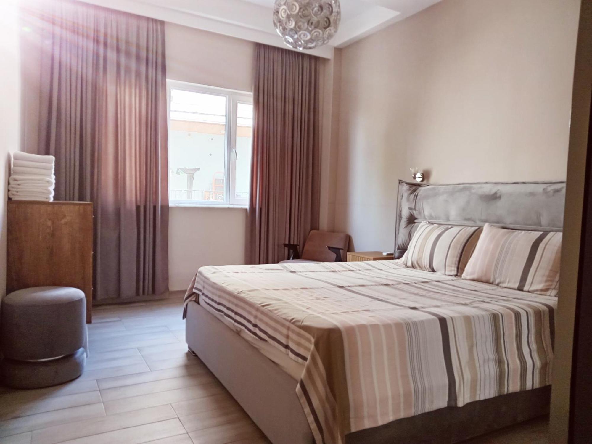 Medea'S Home Кутаиси Екстериор снимка