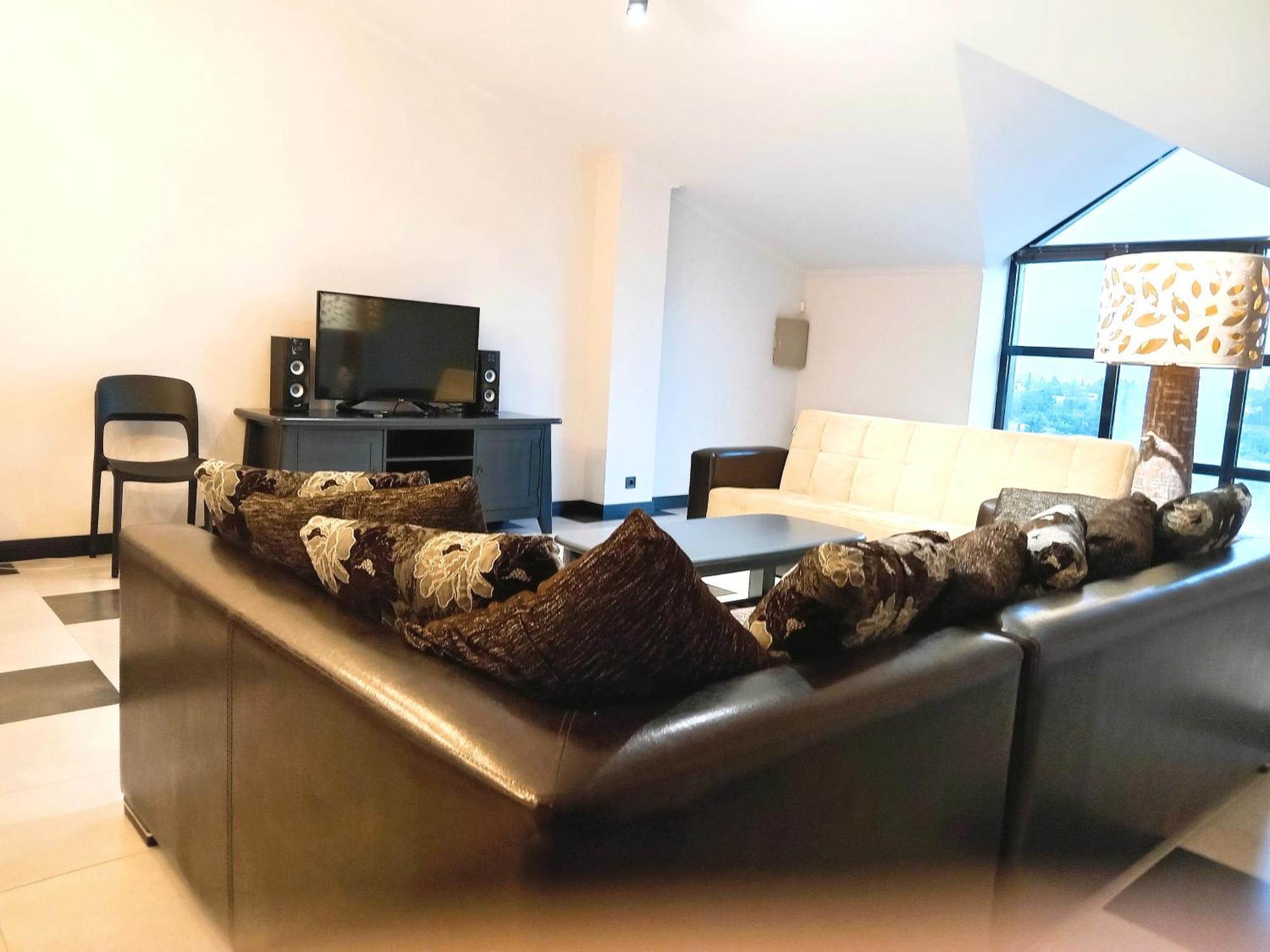 Medea'S Home Кутаиси Екстериор снимка