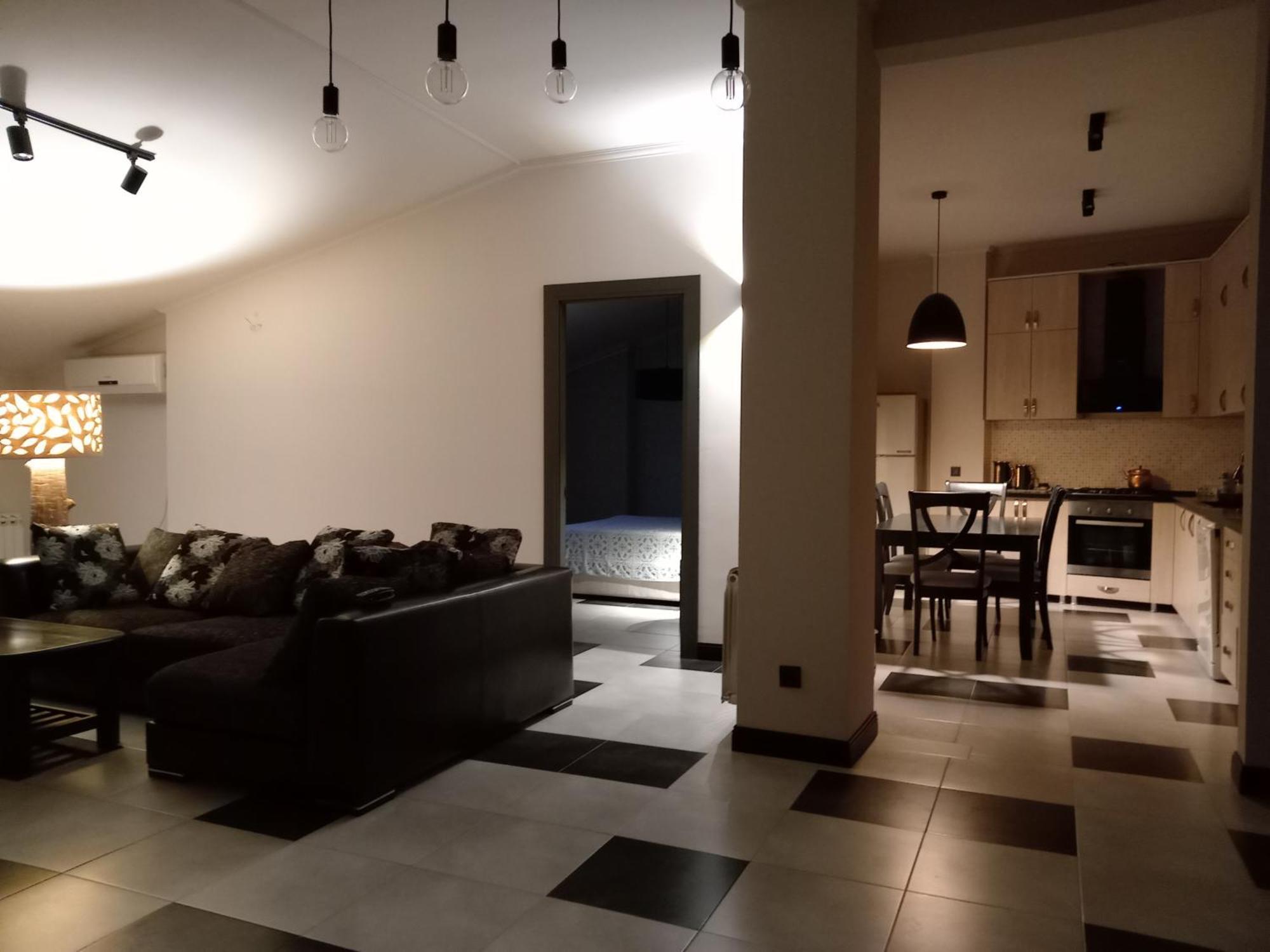 Medea'S Home Кутаиси Стая снимка