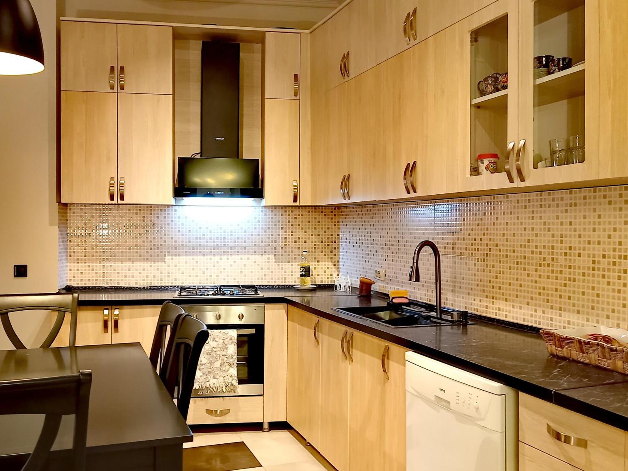 Medea'S Home Кутаиси Стая снимка